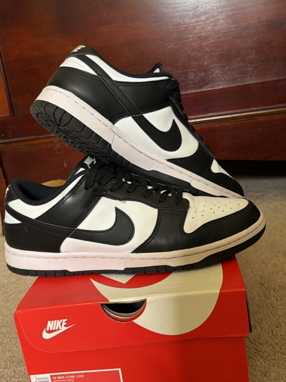 Nike Dunk Low Panda sz 10 sneakers - Picture 4 of 5